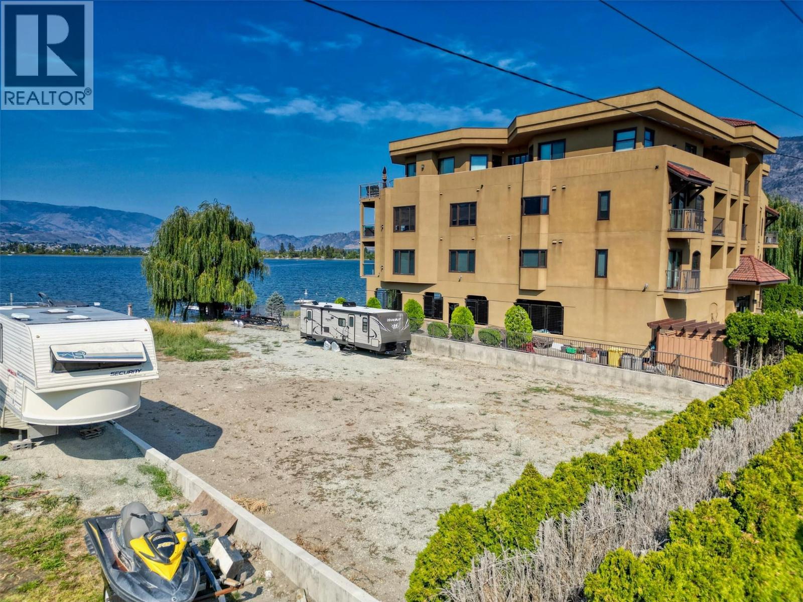 2414 Lakeshore Drive, Osoyoos