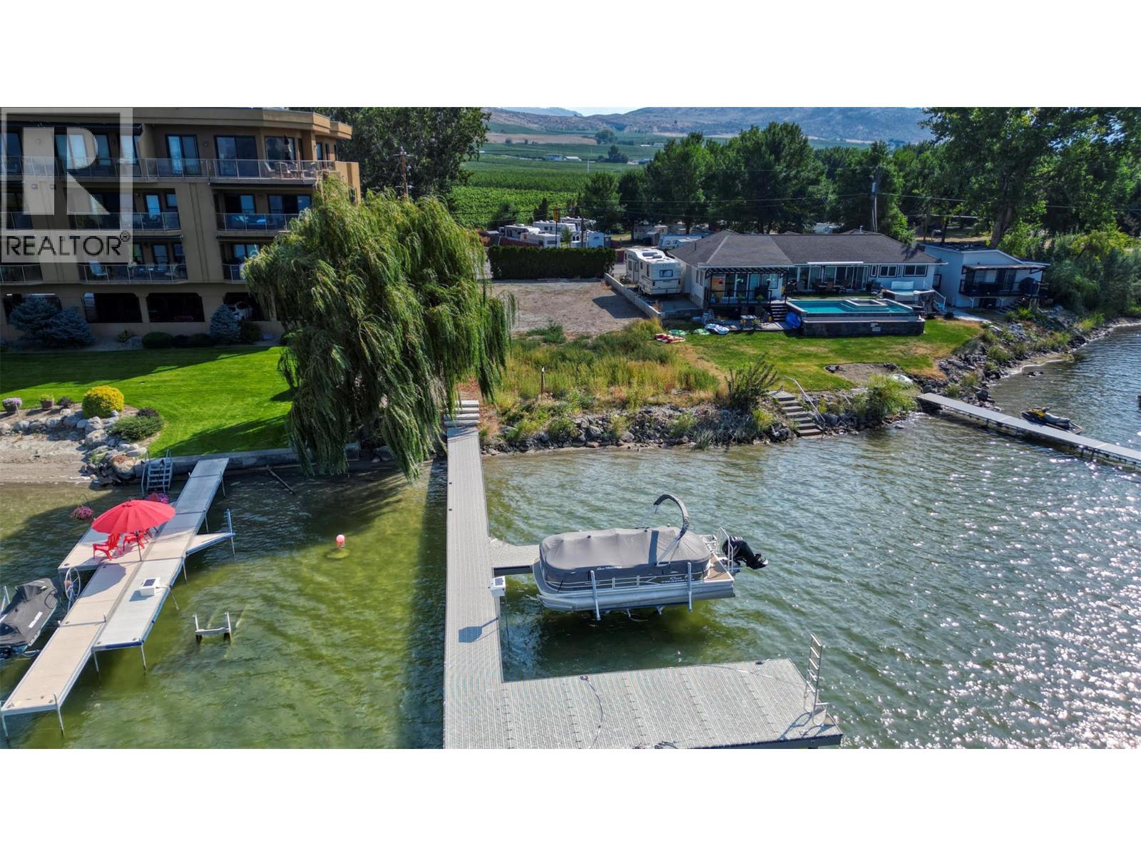 2414 Lakeshore Drive, Osoyoos