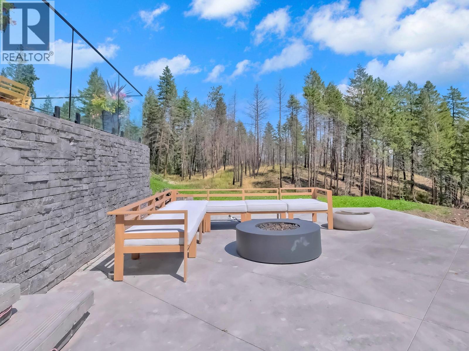 9485 Houghton Road, Fintry