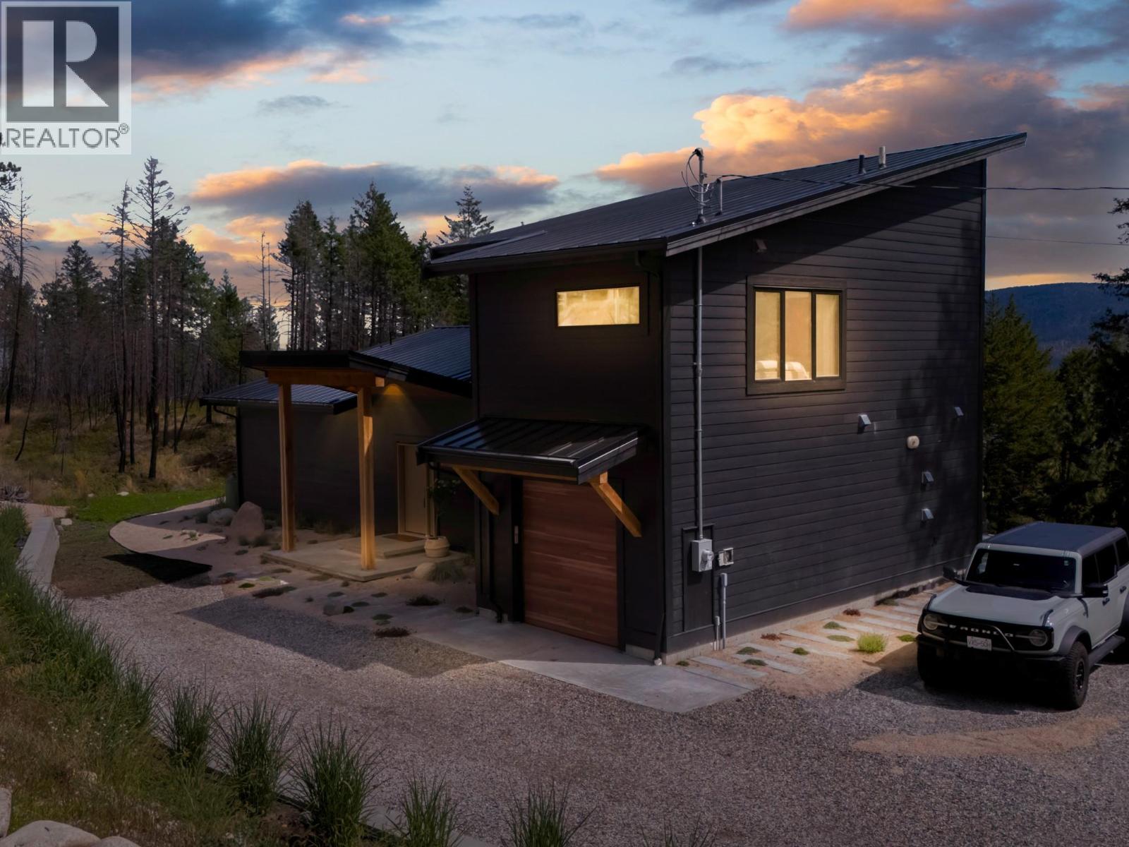 9485 Houghton Road, Fintry