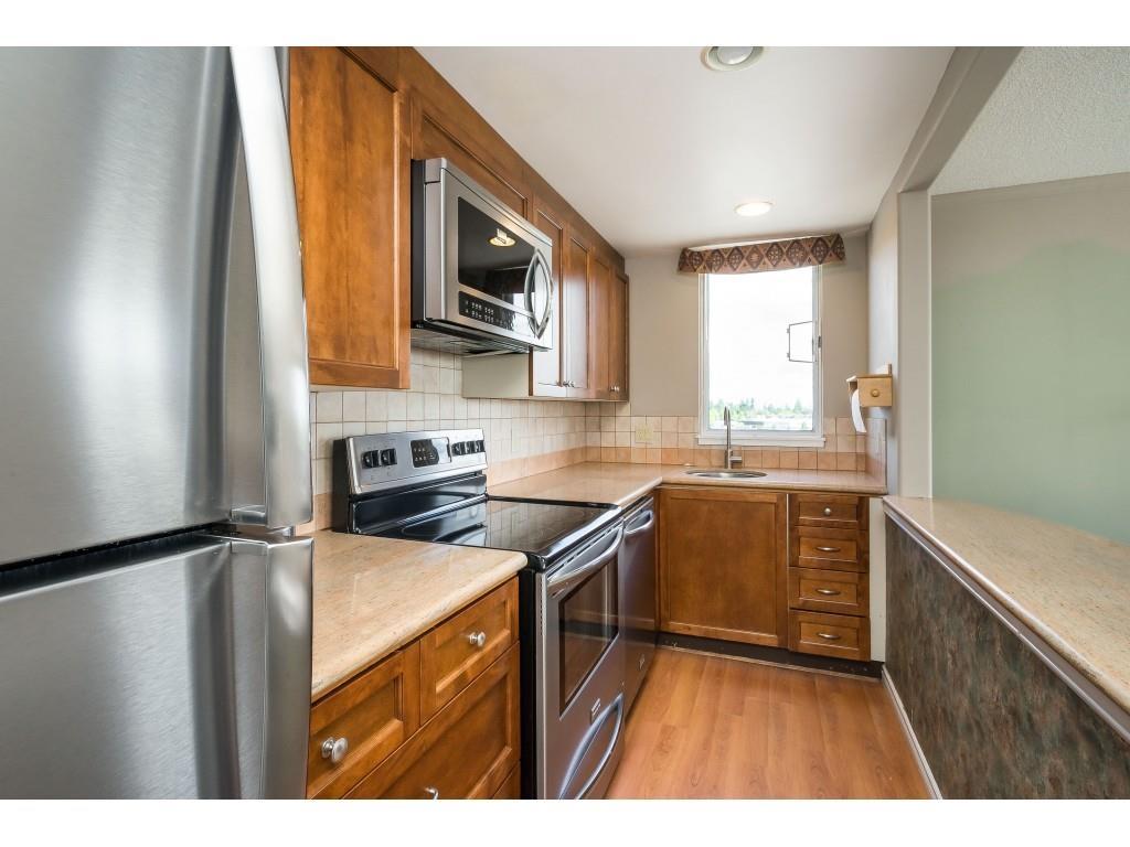 812 15111 RUSSELL AVENUE, White Rock