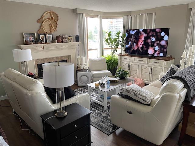 812 15111 RUSSELL AVENUE, White Rock