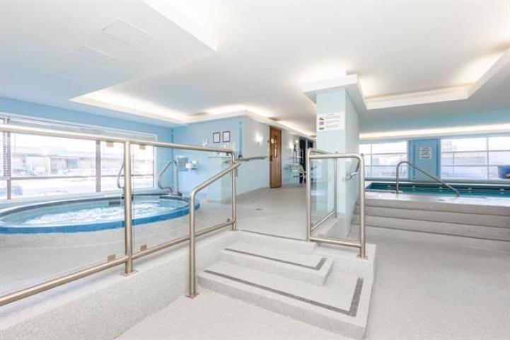 812 15111 RUSSELL AVENUE, White Rock