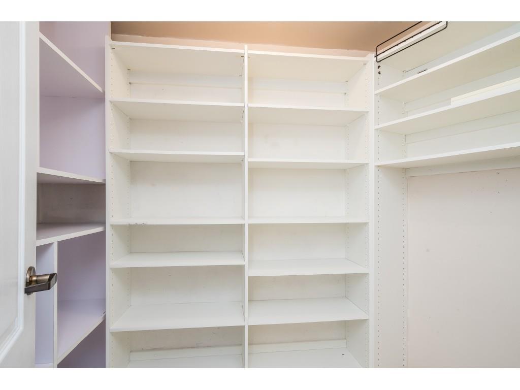 812 15111 RUSSELL AVENUE, White Rock