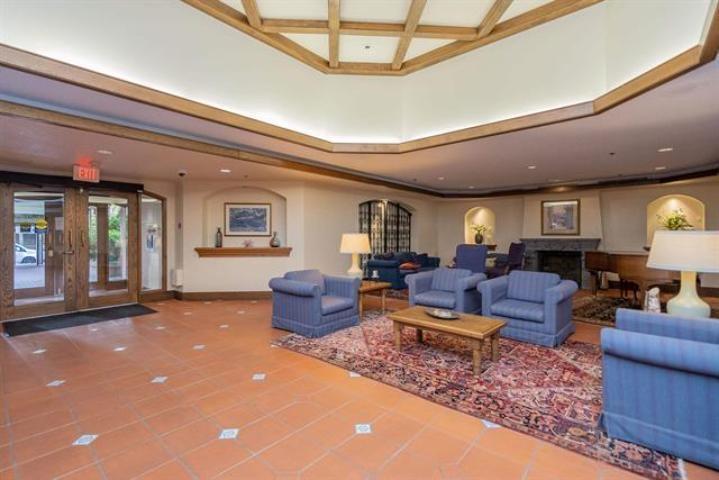 812 15111 RUSSELL AVENUE, White Rock