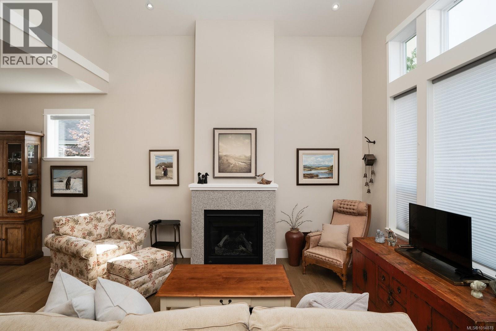2 2430 Henry Avenue, Sidney