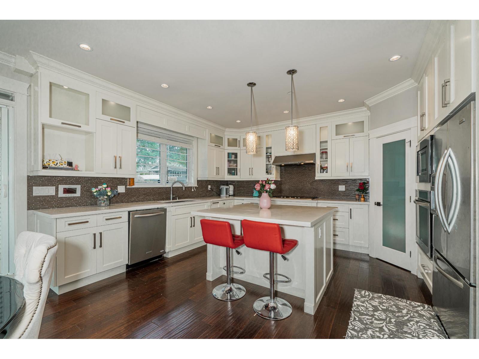 15807 BUENA VISTA AVENUE, White Rock