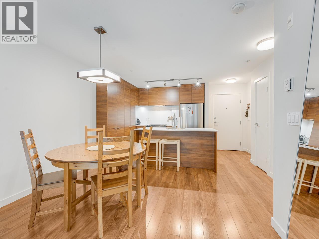 313 1677 LLOYD AVENUE, North Vancouver