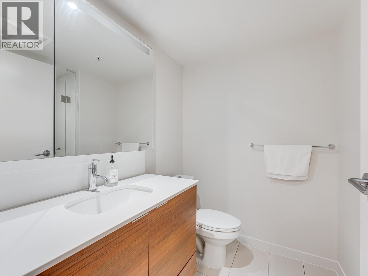 313 1677 LLOYD AVENUE, North Vancouver