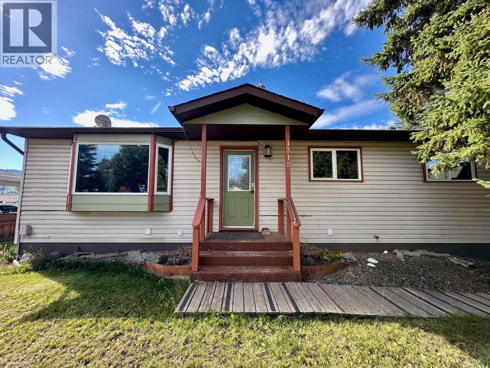 1312 MORICE Drive, Smithers