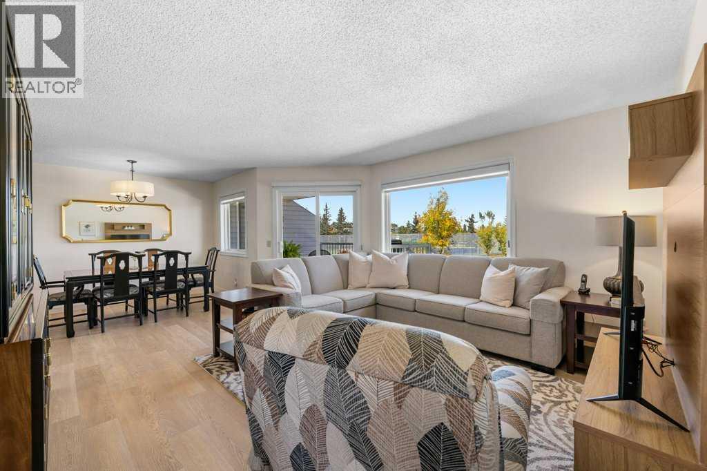 Single Family House for Sale in  Macewan Park Heights NW MacEwan Glen Calgary 