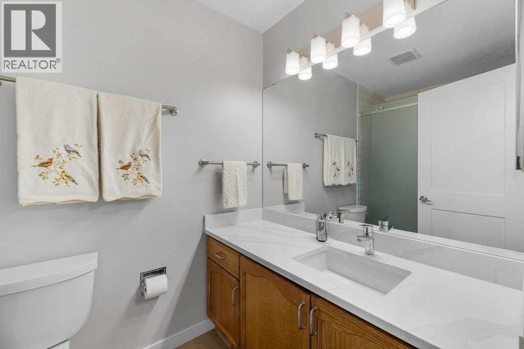 Single Family House for Sale in  Macewan Park Heights NW MacEwan Glen Calgary 
