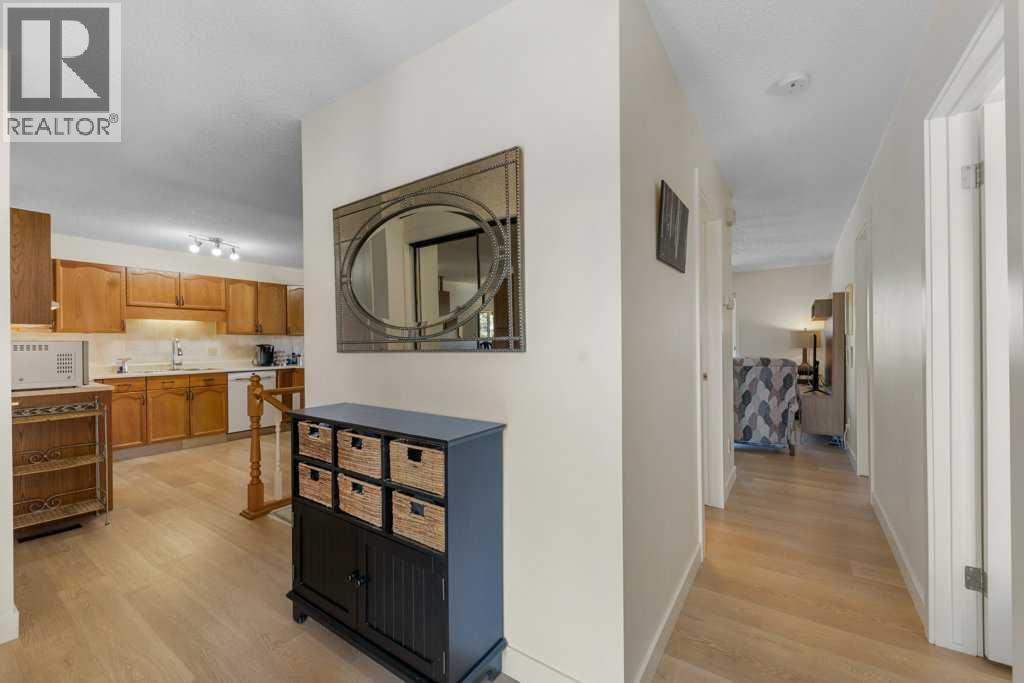 Single Family House for Sale in  Macewan Park Heights NW MacEwan Glen Calgary 
