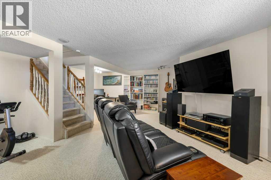 Single Family House for Sale in  Macewan Park Heights NW MacEwan Glen Calgary 