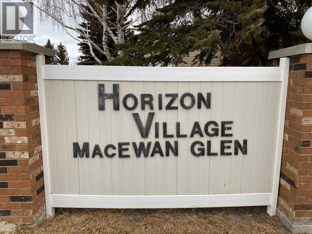 Single Family House for Sale in  Macewan Park Heights NW MacEwan Glen Calgary 