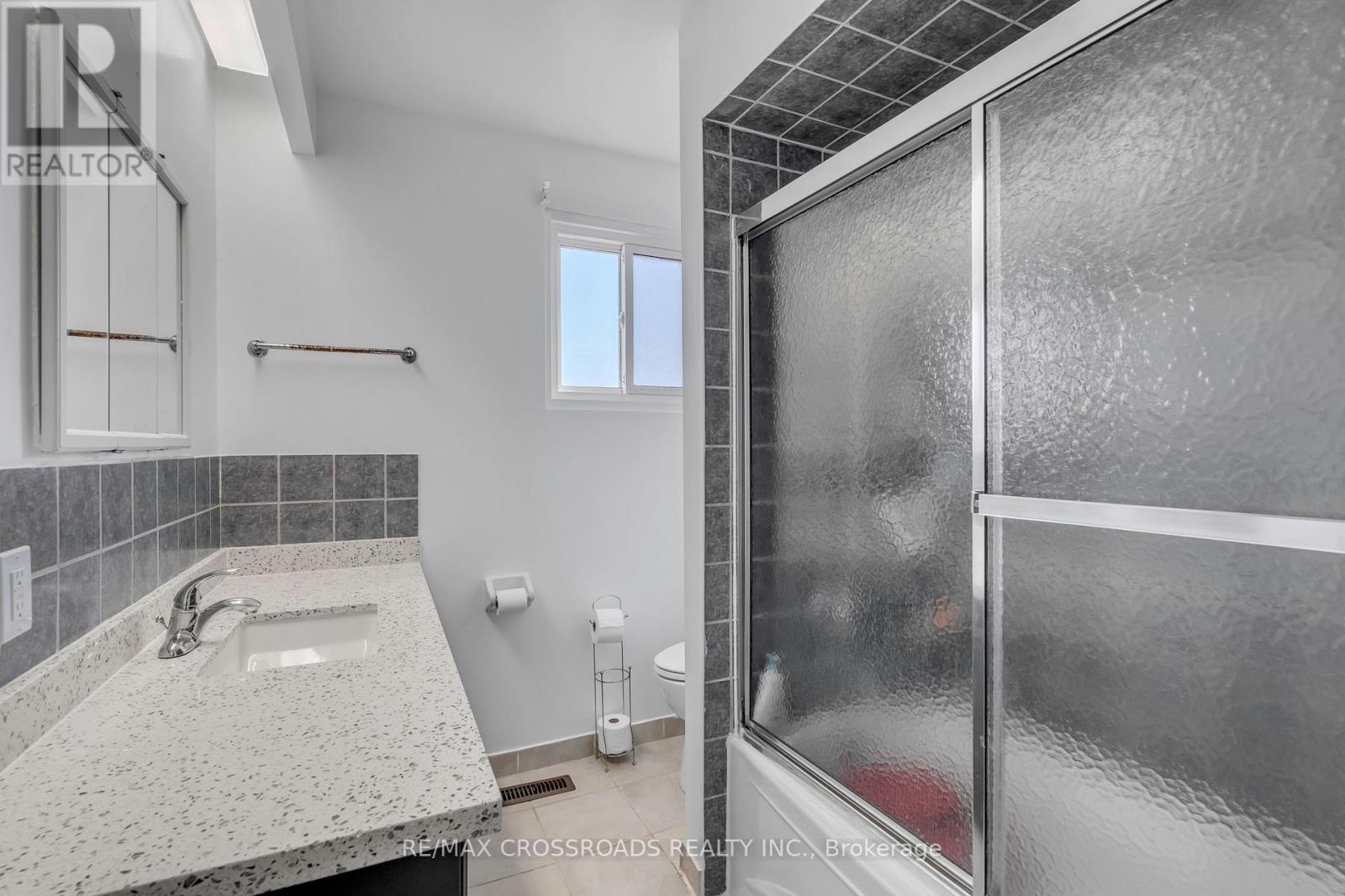 #12 7450 DARCEL AVENUE - 22