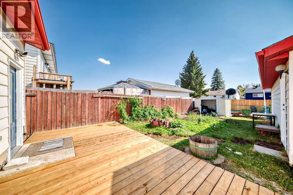 Single Family House Bungalow for Sale in  Rundlecairn Way NE Rundle Calgary 