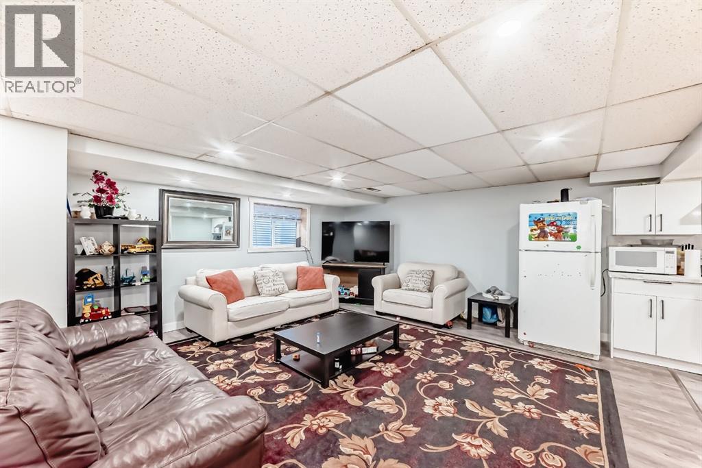 Single Family House Bungalow for Sale in  Rundlecairn Way NE Rundle Calgary 