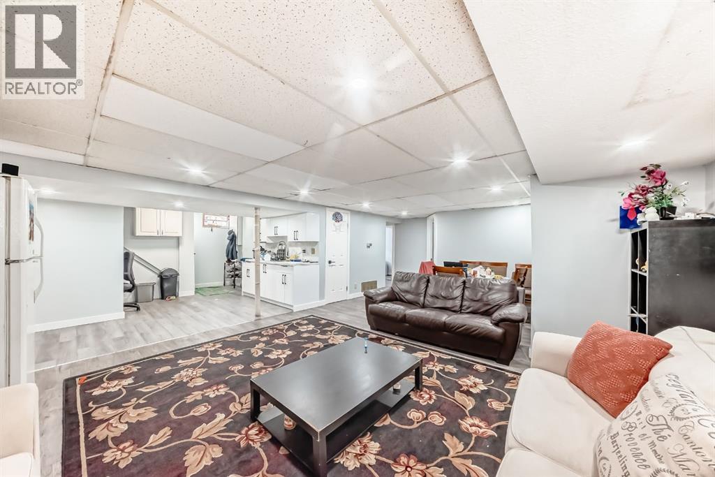 Single Family House Bungalow for Sale in  Rundlecairn Way NE Rundle Calgary 