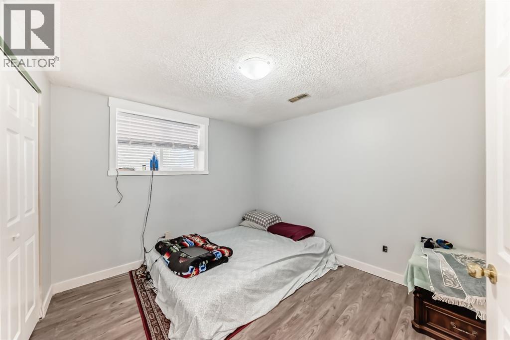 Single Family House Bungalow for Sale in  Rundlecairn Way NE Rundle Calgary 