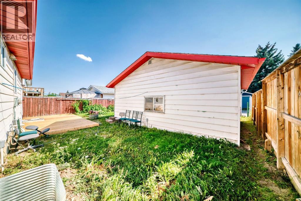 Single Family House Bungalow for Sale in  Rundlecairn Way NE Rundle Calgary 