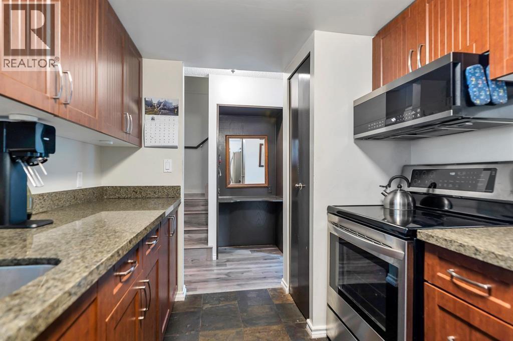 930 BLACKSTOCK ROAD, Port Moody