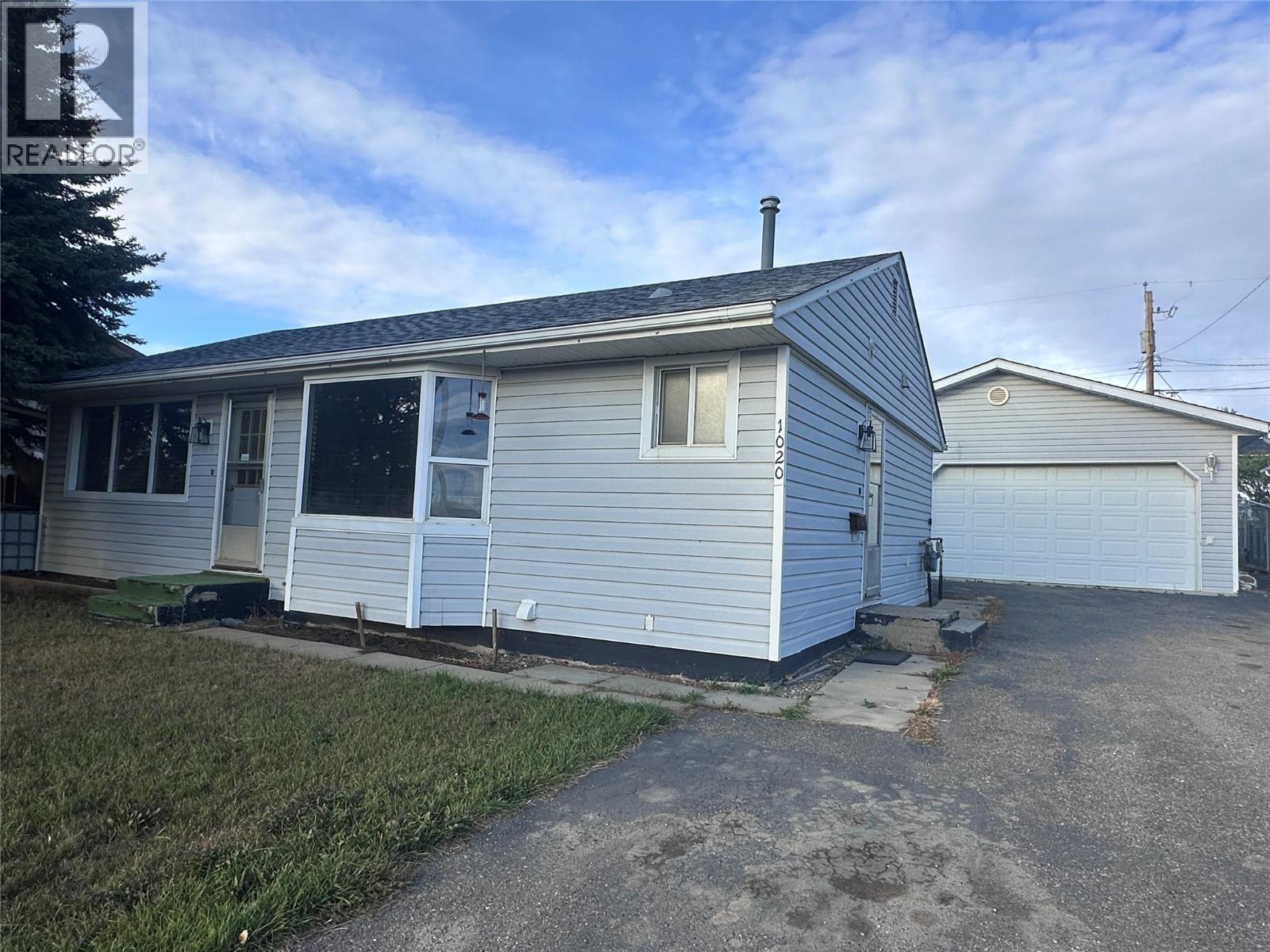 1020 Reasbeck Crescent, Dawson Creek
