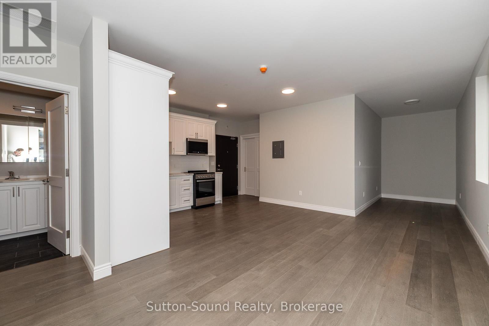 920 1ST AVENUE W - Photo 5 of 44, Owen Sound, Ontario