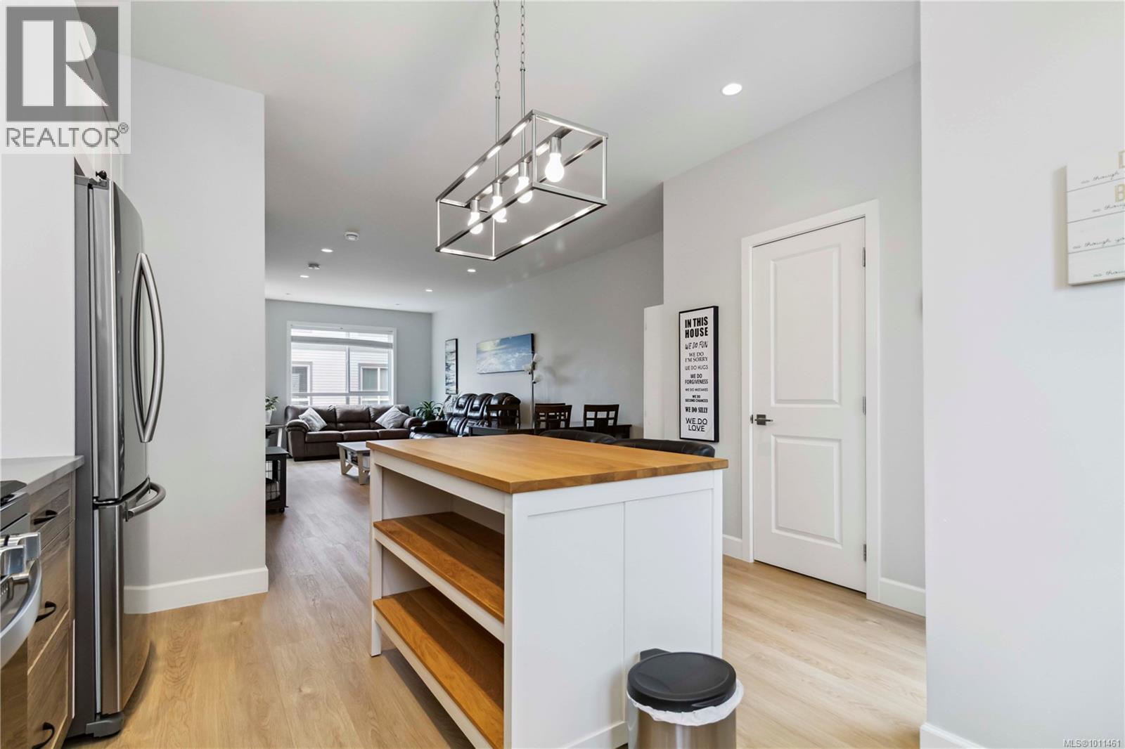605 3351 Luxton Rd, Langford