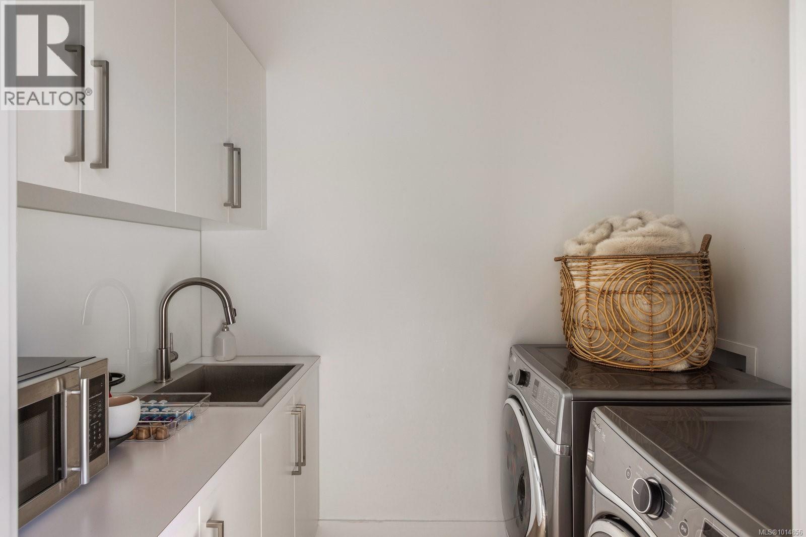  9606 Fourth Street, Sidney