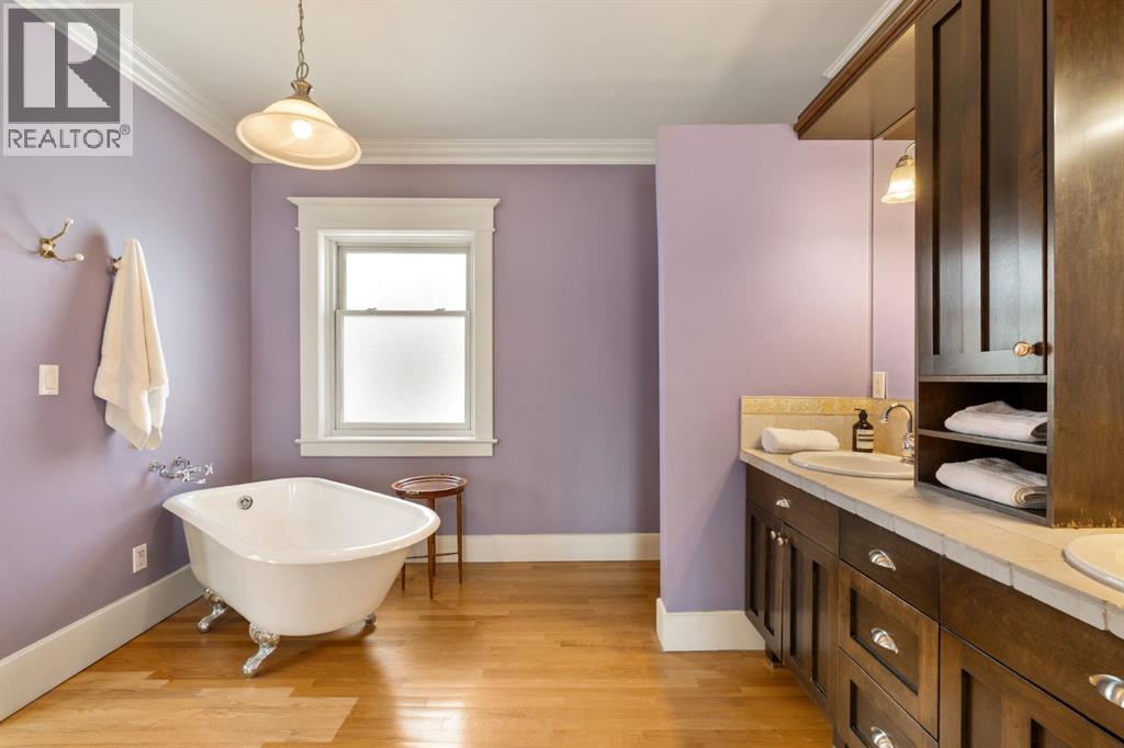 Single Family House for Sale in  Elbow Drive SW Elbow Park Calgary 