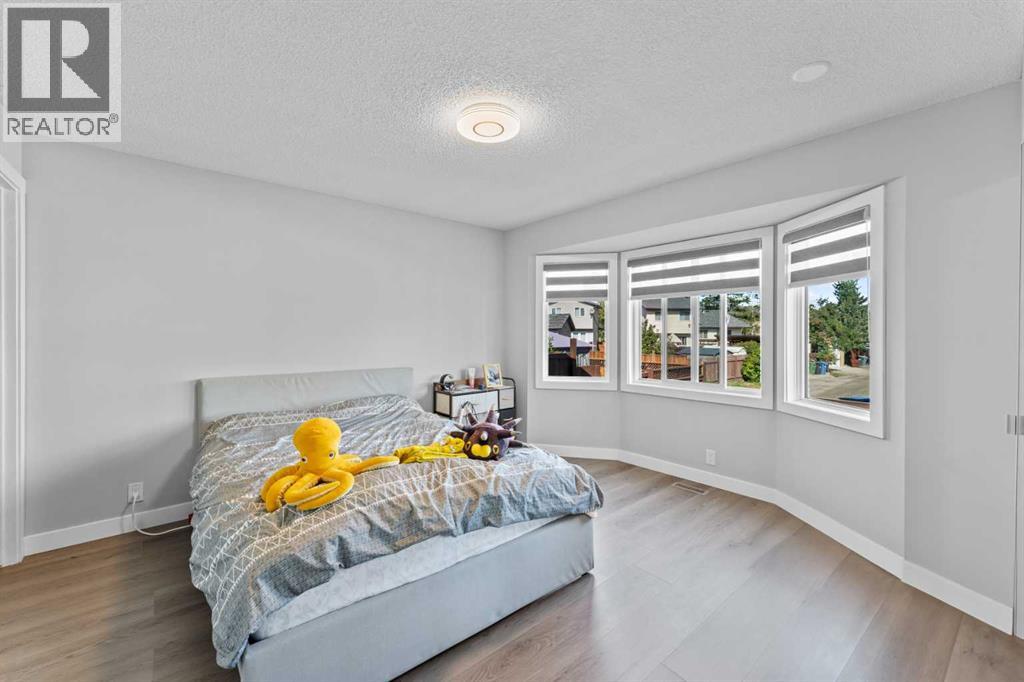 Single Family House Bungalow for Sale in  Cedargrove Road SW Cedarbrae Calgary 