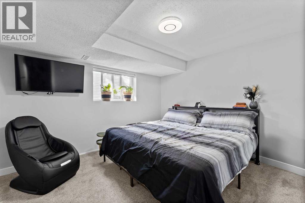 Single Family House Bungalow for Sale in  Cedargrove Road SW Cedarbrae Calgary 