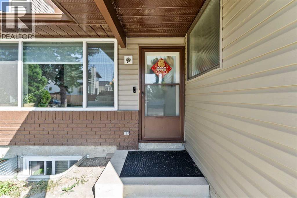 Single Family House Bungalow for Sale in  Cedargrove Road SW Cedarbrae Calgary 