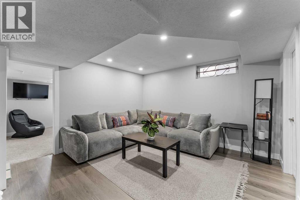 Single Family House Bungalow for Sale in  Cedargrove Road SW Cedarbrae Calgary 