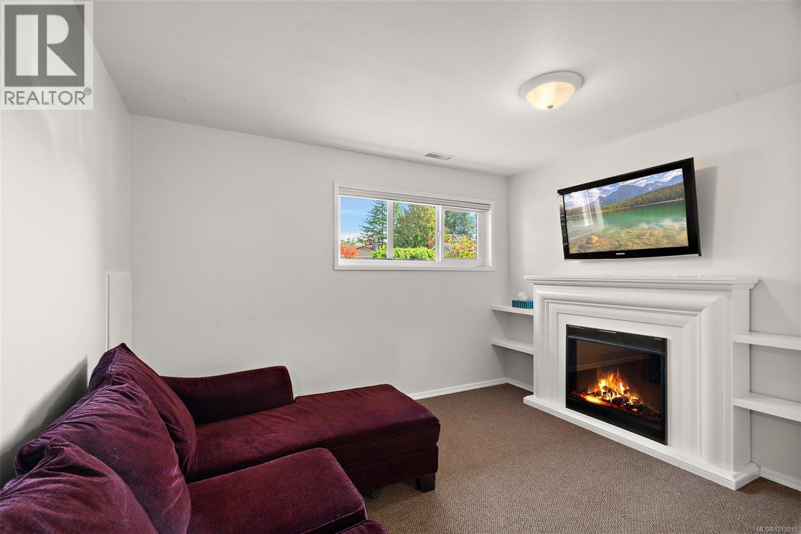 7254 Enid Pl, Central Saanich