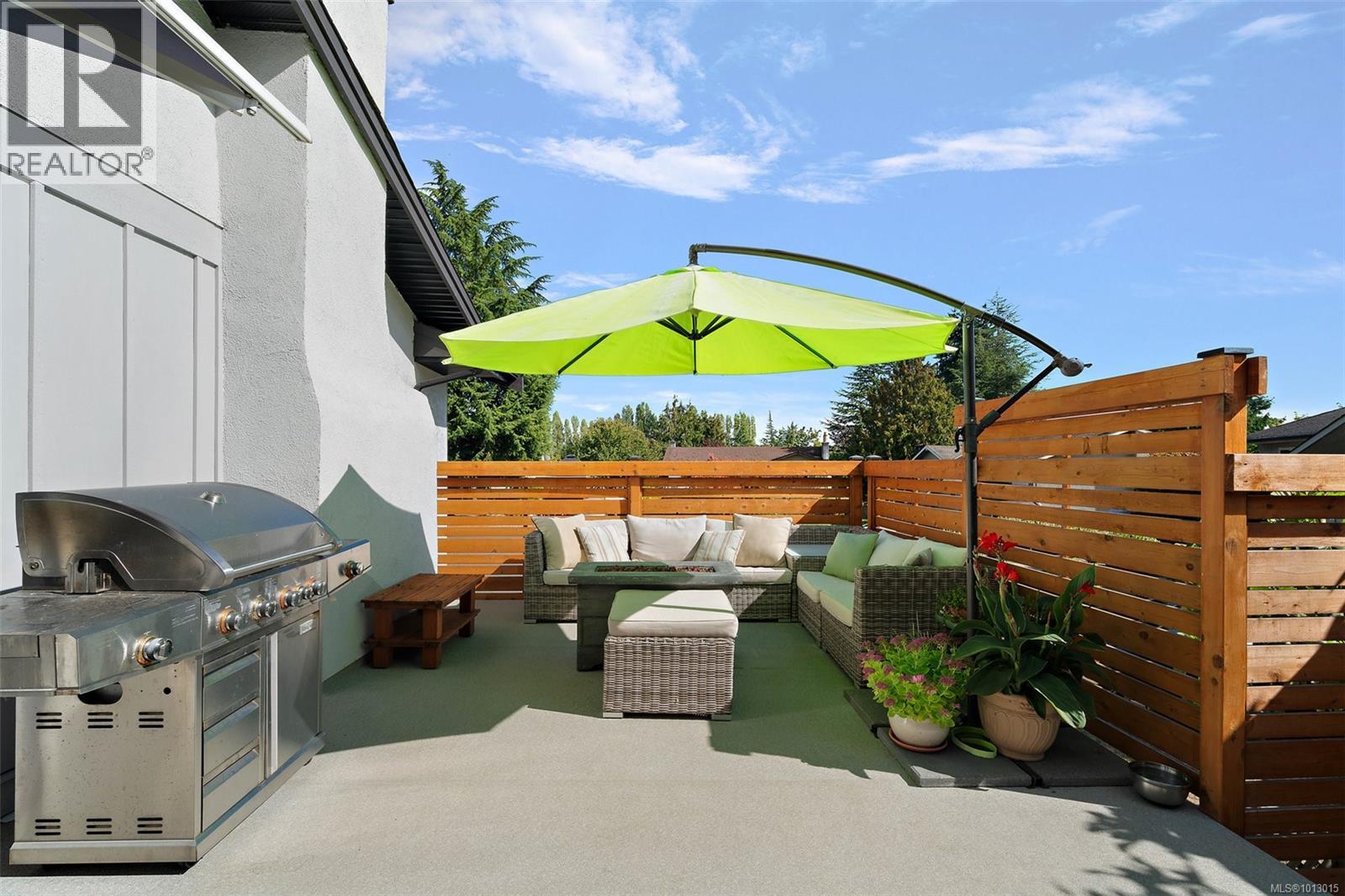 7254 Enid Pl, Central Saanich