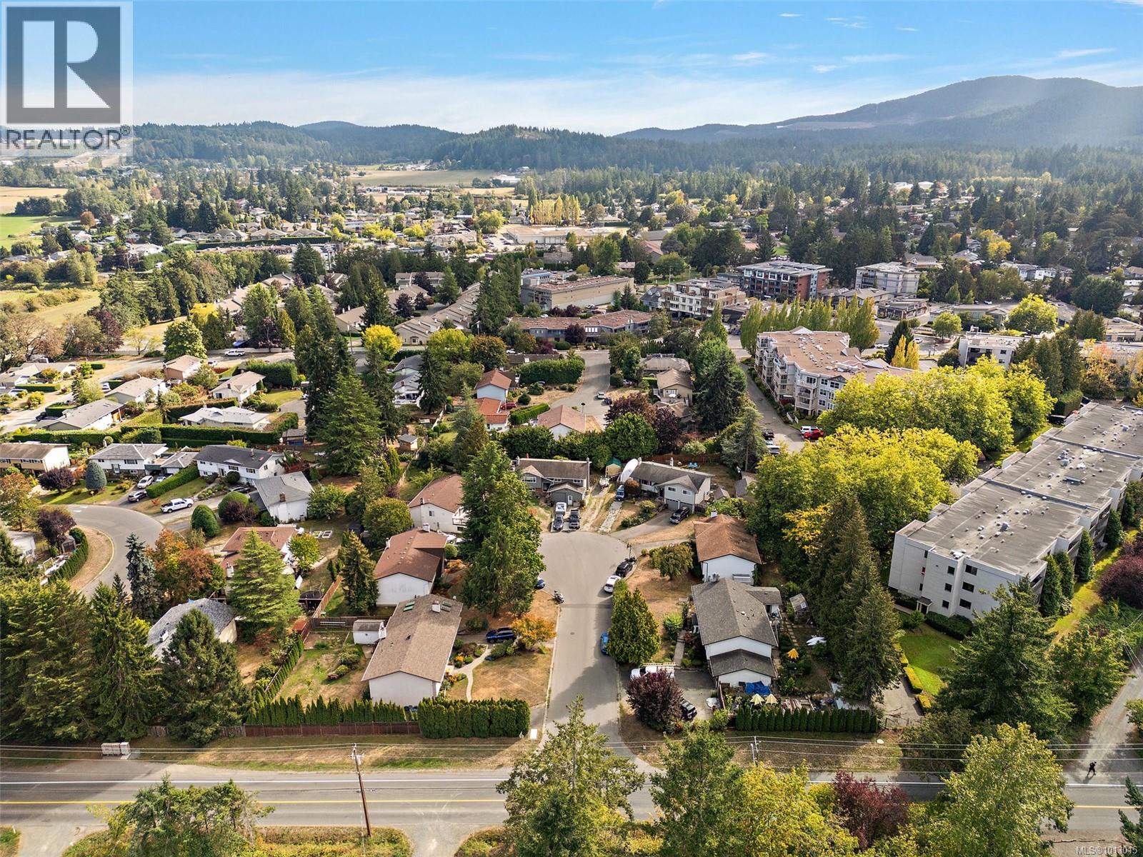 7254 Enid Pl, Central Saanich