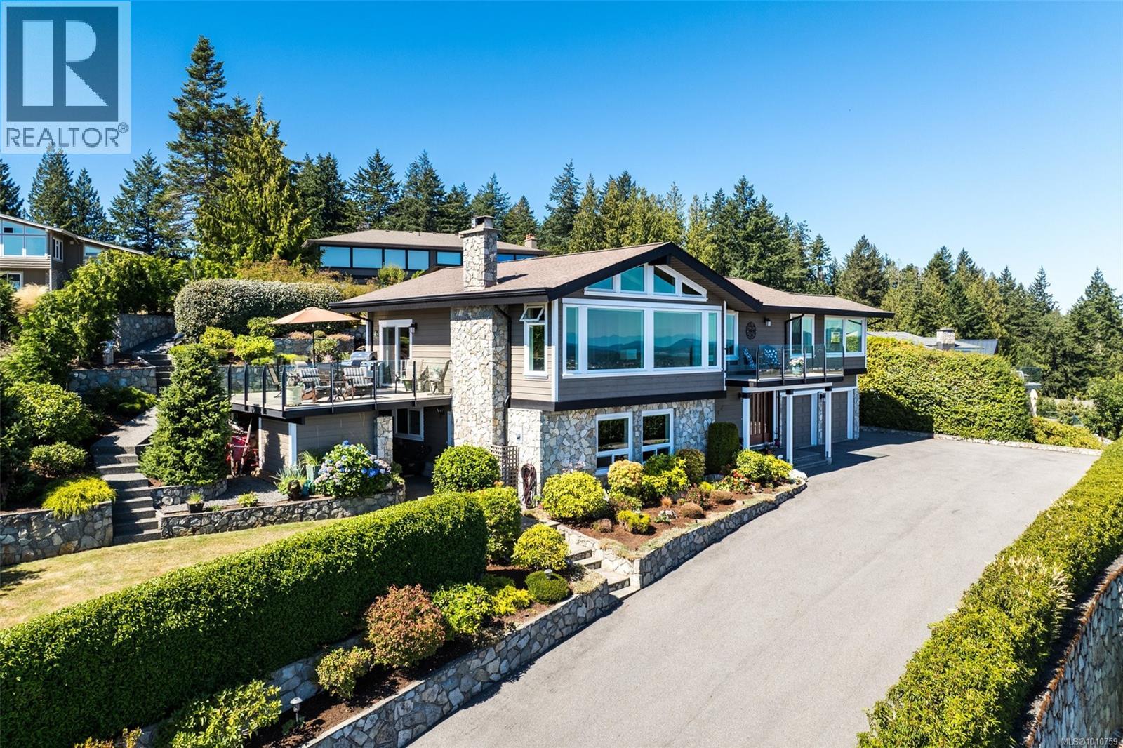 8874 Park Pacific Terr, North Saanich
