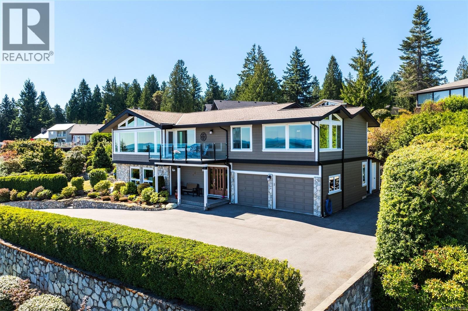 8874 Park Pacific Terr, North Saanich