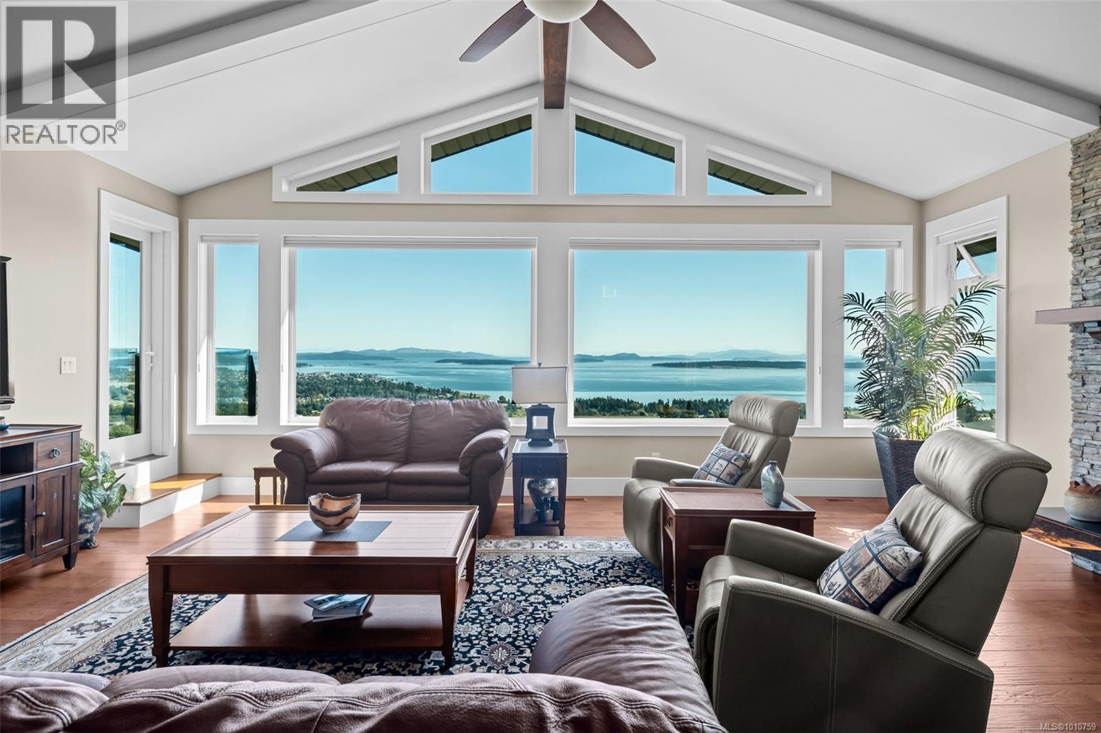 8874 Park Pacific Terr, North Saanich