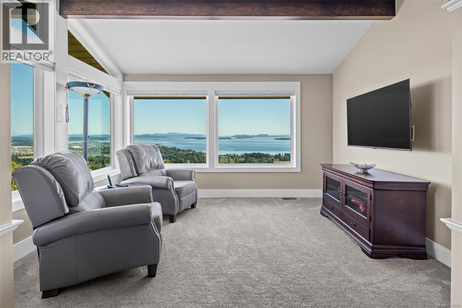 8874 Park Pacific Terr, North Saanich