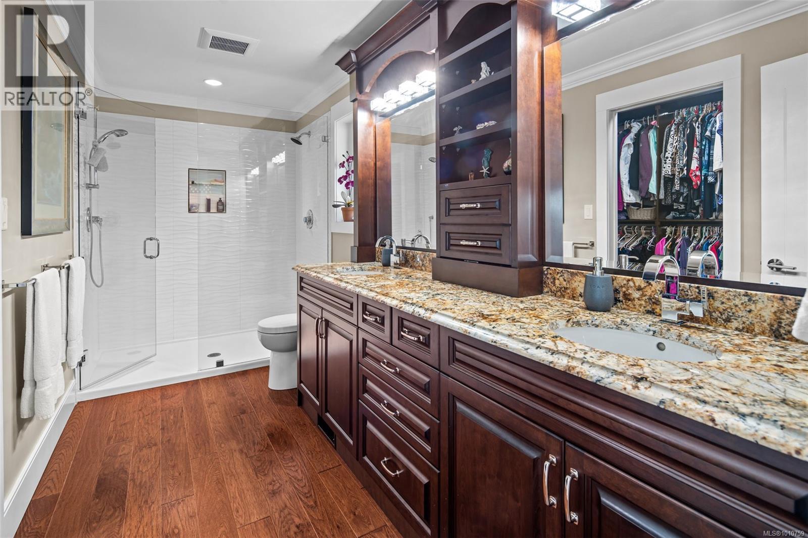 8874 Park Pacific Terr, North Saanich