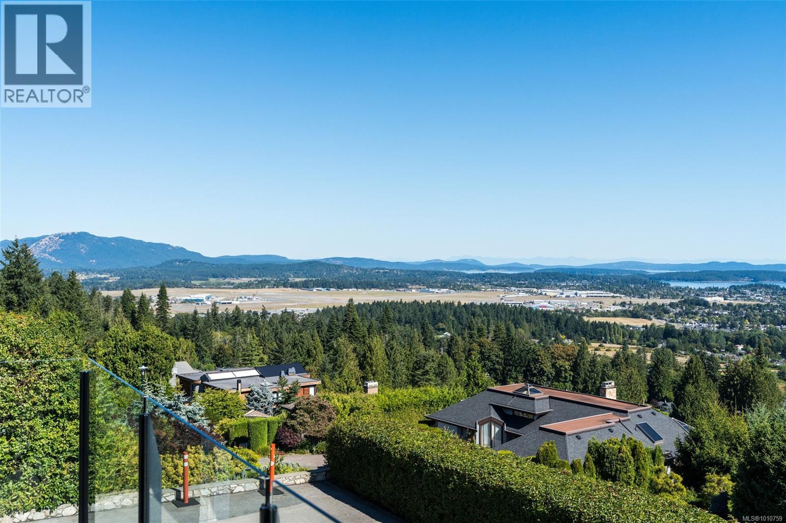 8874 Park Pacific Terr, North Saanich