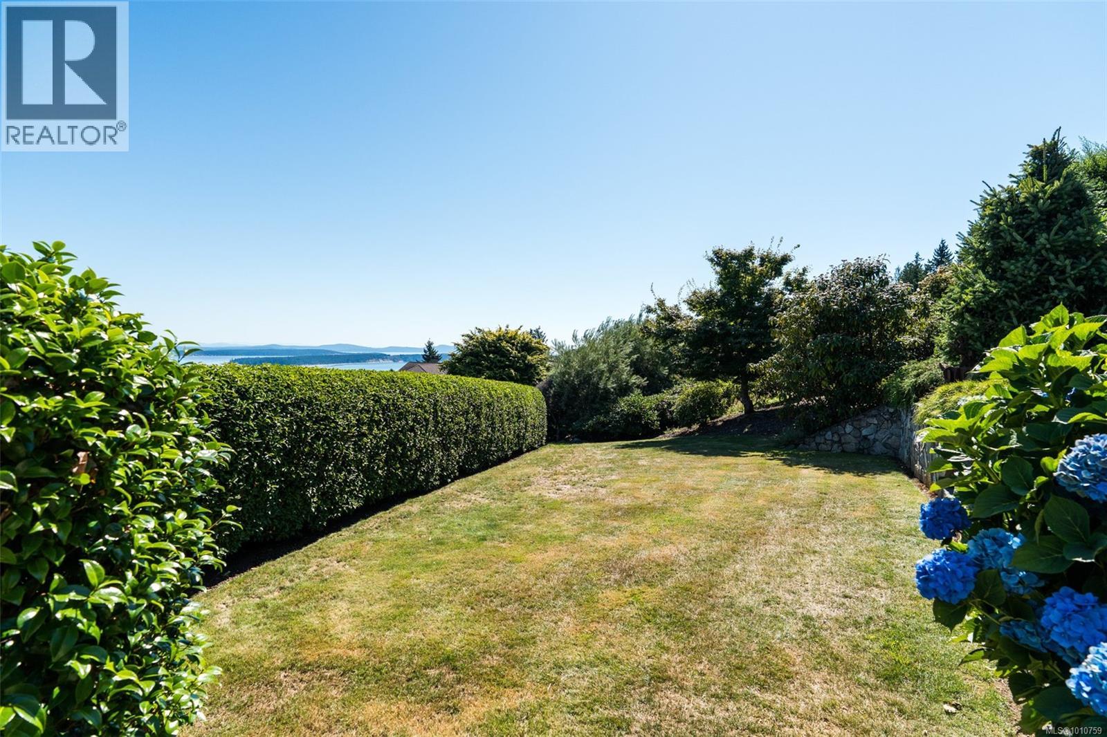 8874 Park Pacific Terr, North Saanich