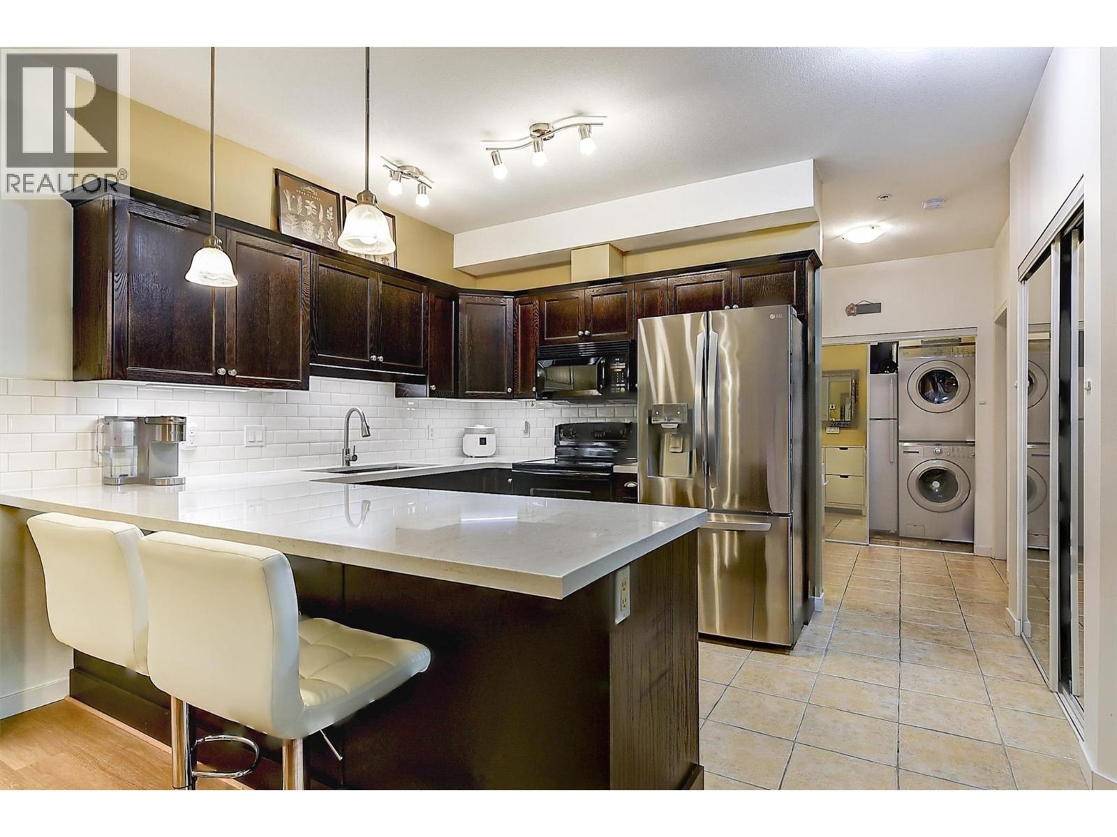 #211-250 Hollywood Road South, Kelowna