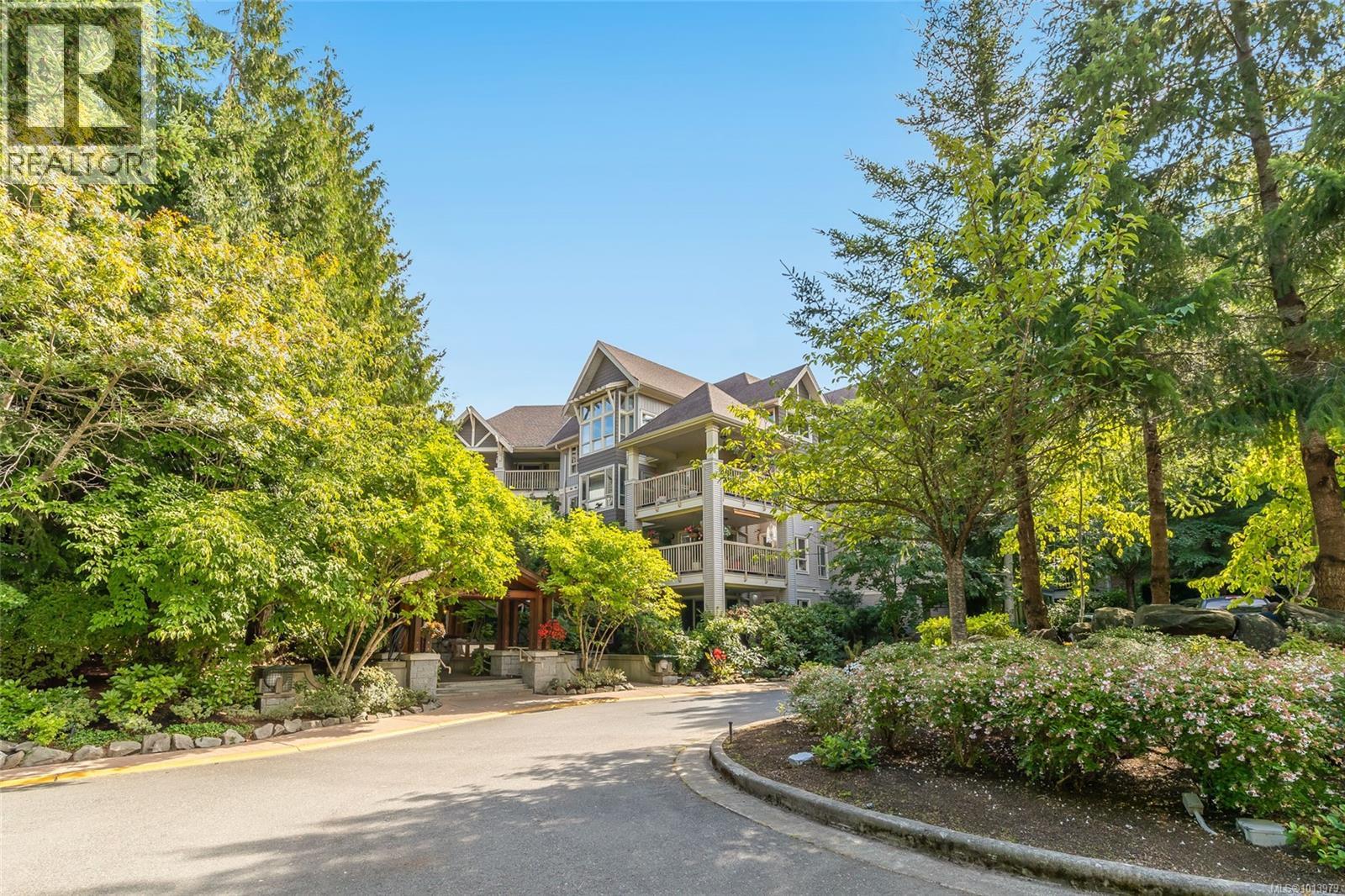 111 5670 Edgewater Lane, Nanaimo