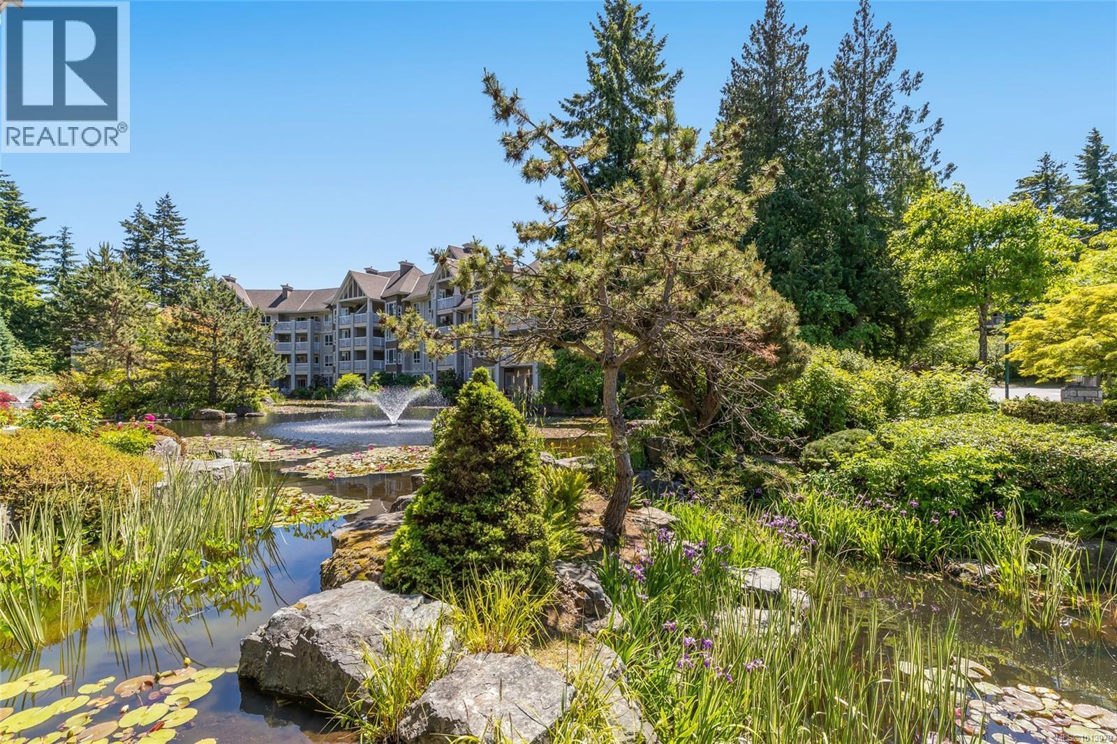 111 5670 Edgewater Lane, Nanaimo