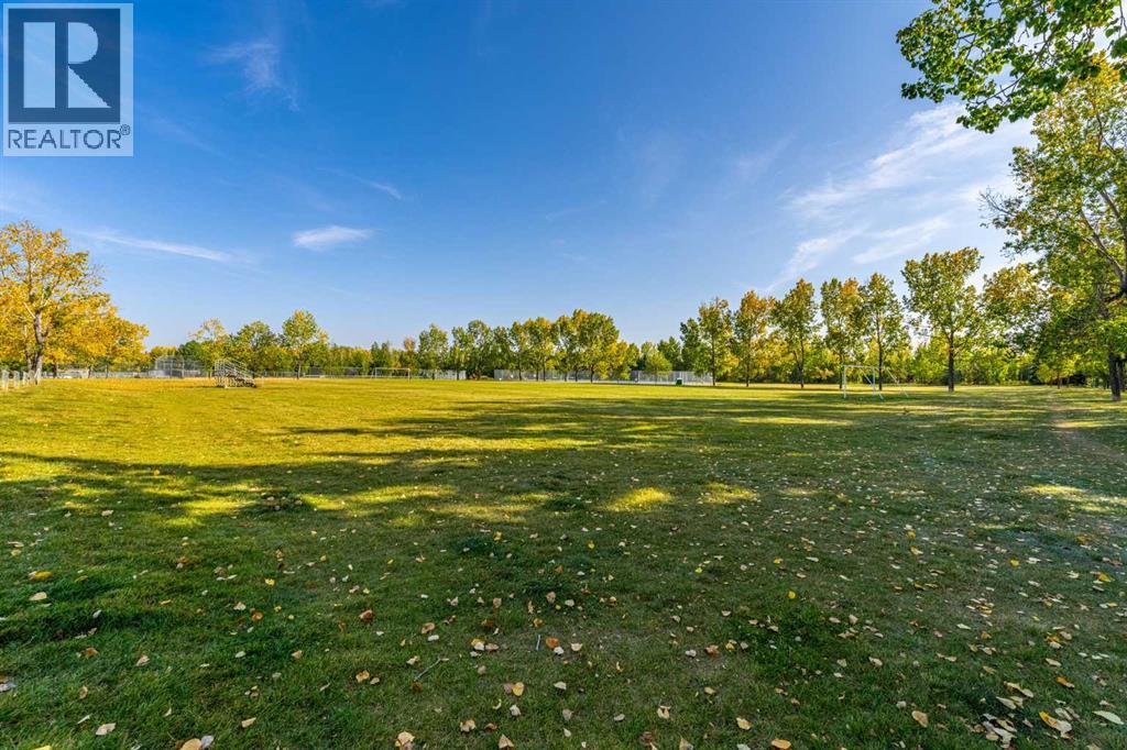Single Family House 4 Level for Sale in   Silver Springs Drive NW Silver Springs Calgary 