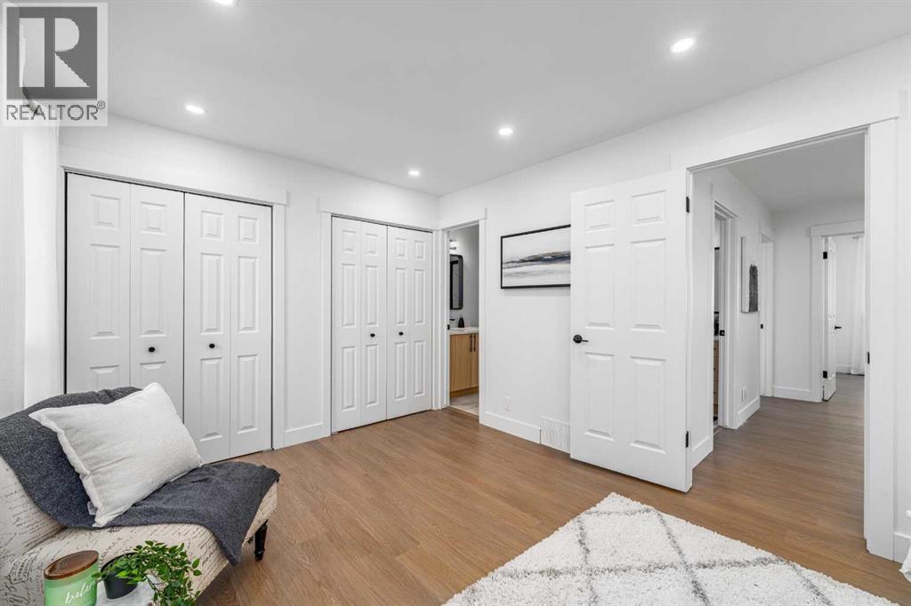 Single Family House 4 Level for Sale in   Silver Springs Drive NW Silver Springs Calgary 